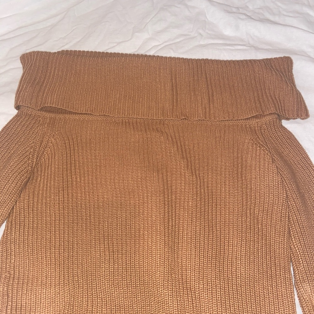 Lovers + Friends Off Shoulder Sweater - Picture 3 of 4